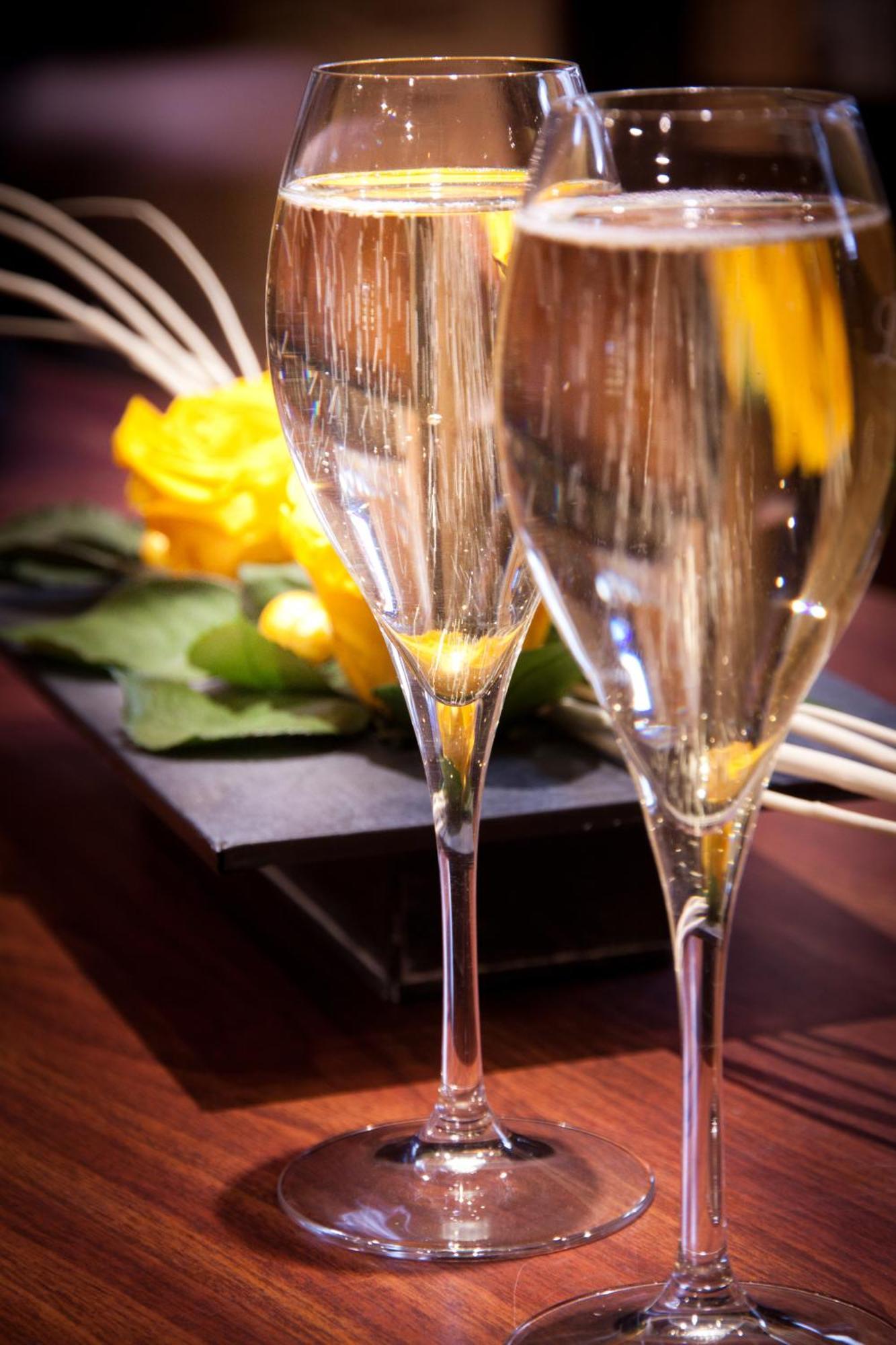 Hotel - Restaurant - Bar - Le Sapin Fleuri Bourg-dʼOueil المظهر الخارجي الصورة